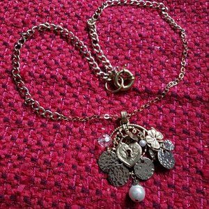 Spiritual charm necklace to enhance good fortune
